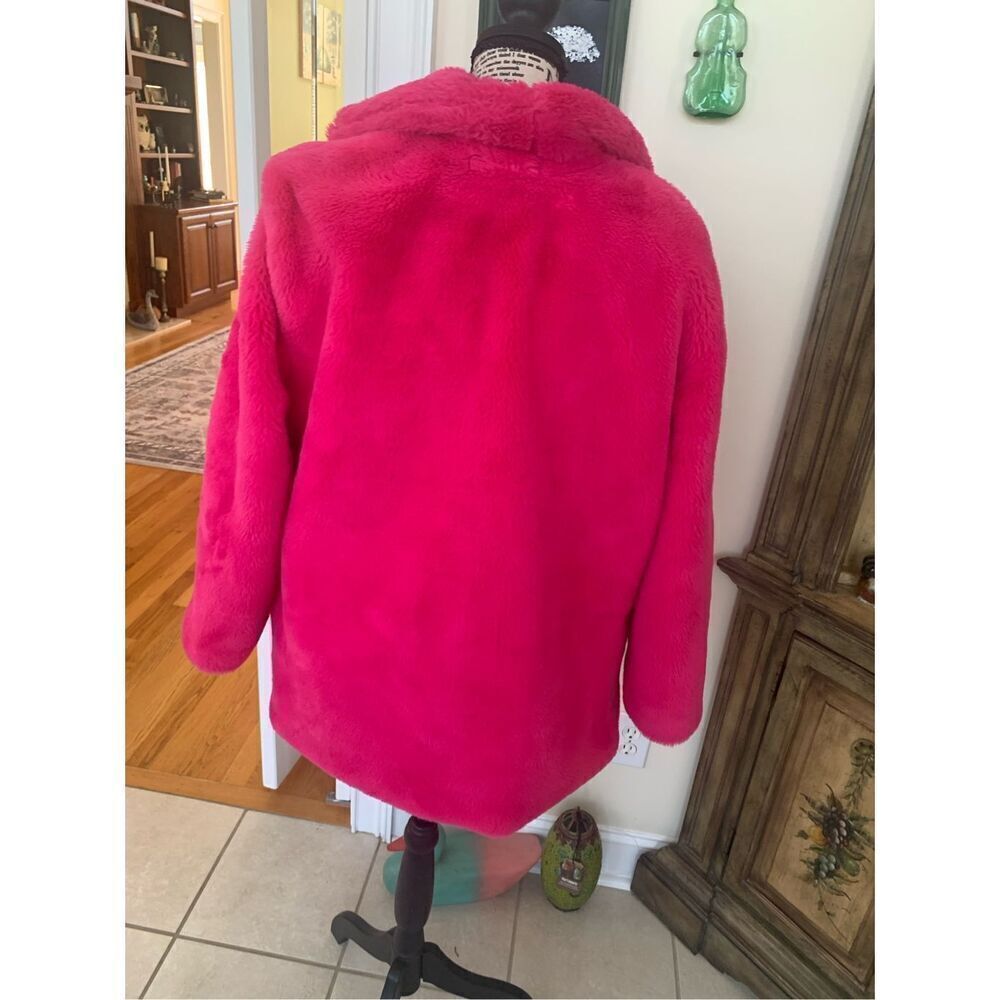 Thick Faux Fur Women’s Jacket - Picture 6 of 11